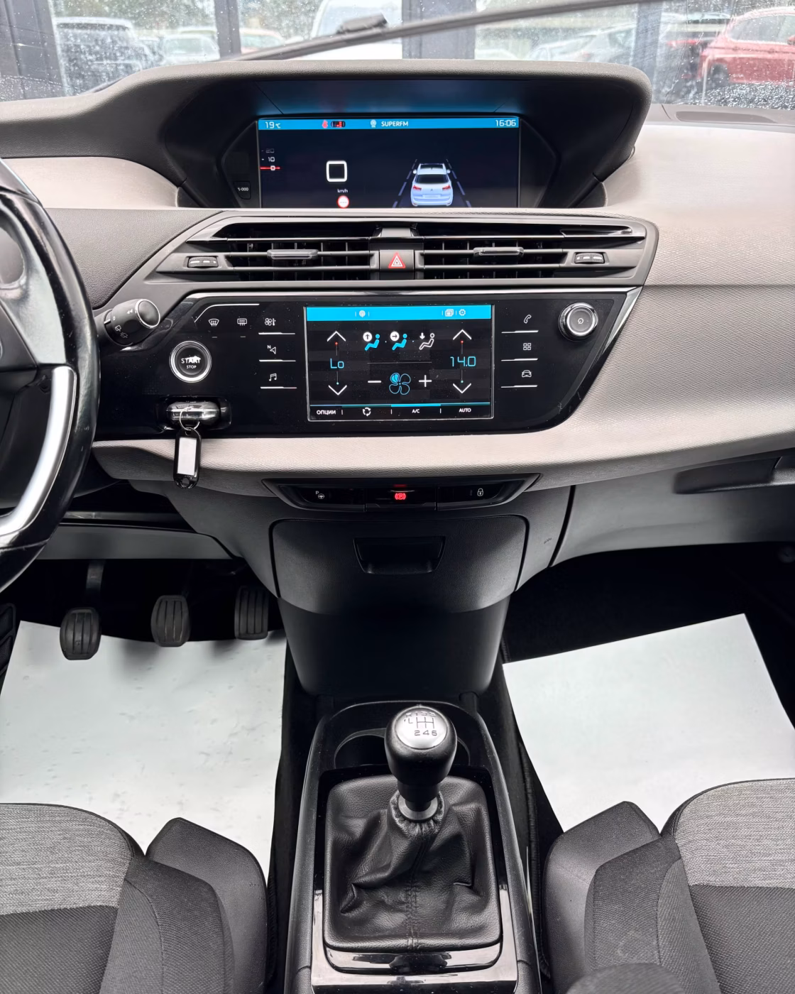 Citroen C4 Picasso фото 17