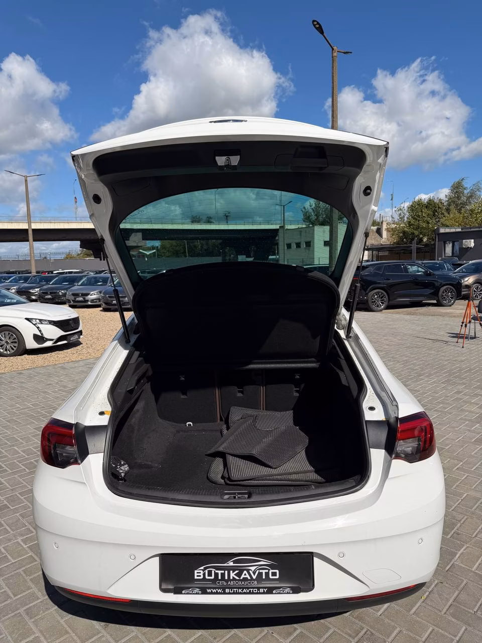 Opel Insignia фото 16