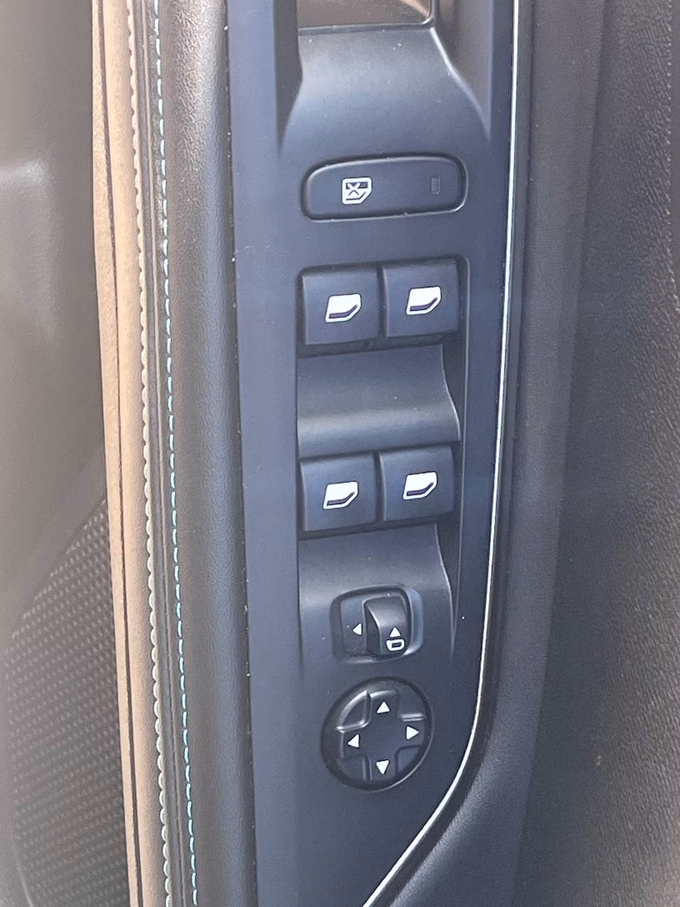 Peugeot 5008 фото 7