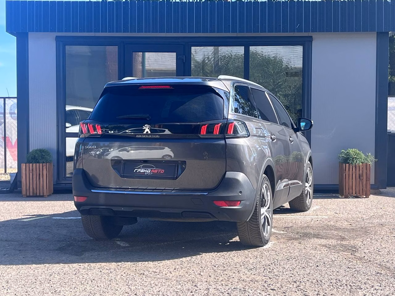 Peugeot 5008 фото 4