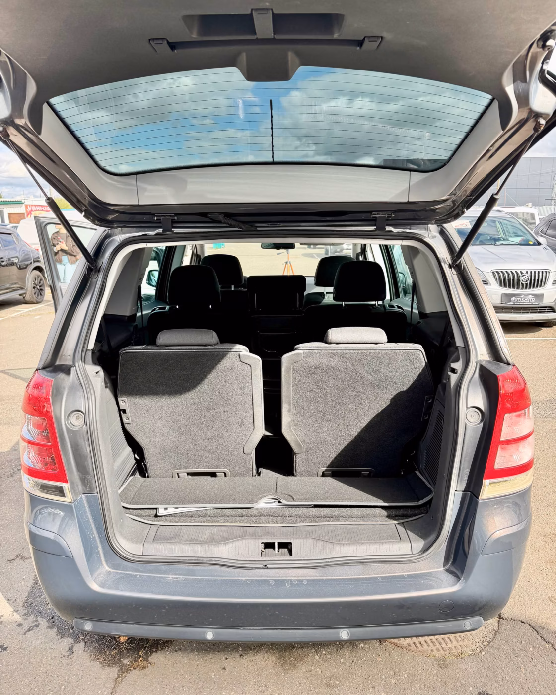 Opel Zafira фото 13