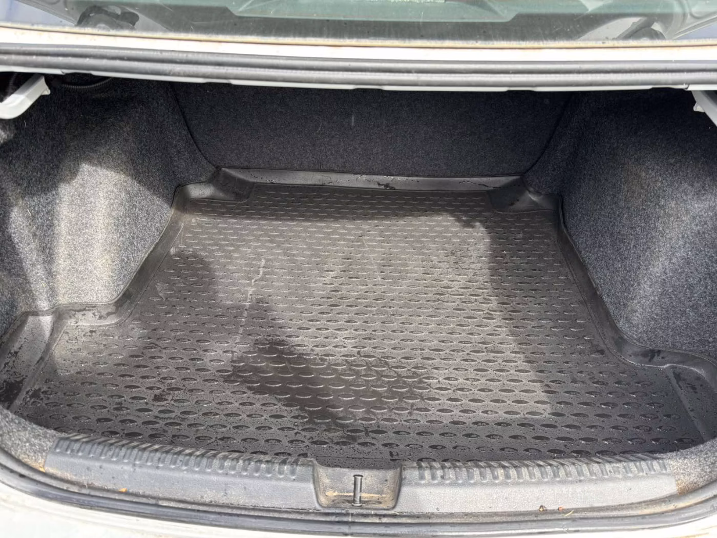 Volkswagen Polo Sedan фото 4