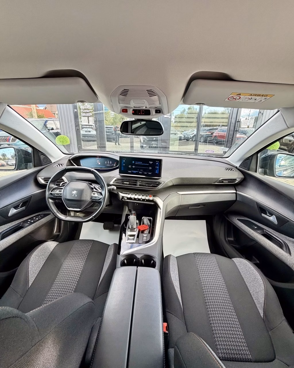 Peugeot 5008 фото 7
