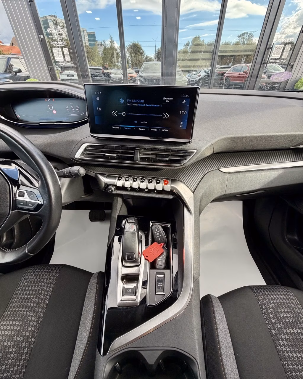 Peugeot 5008 фото 15