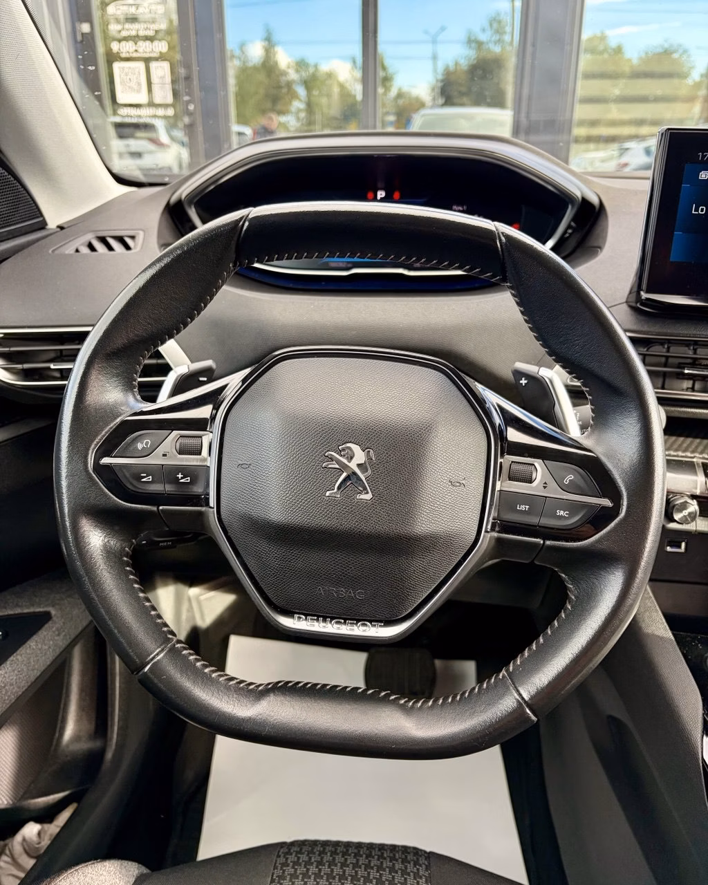 Peugeot 5008 фото 16