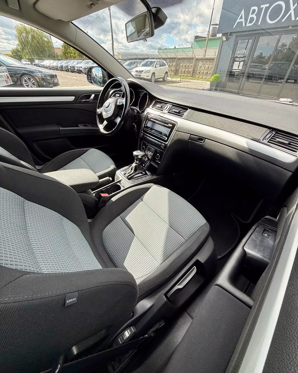 Skoda Superb фото 12