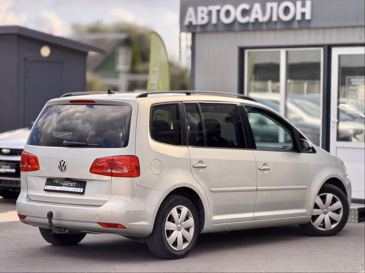 Volkswagen Touran фото 7