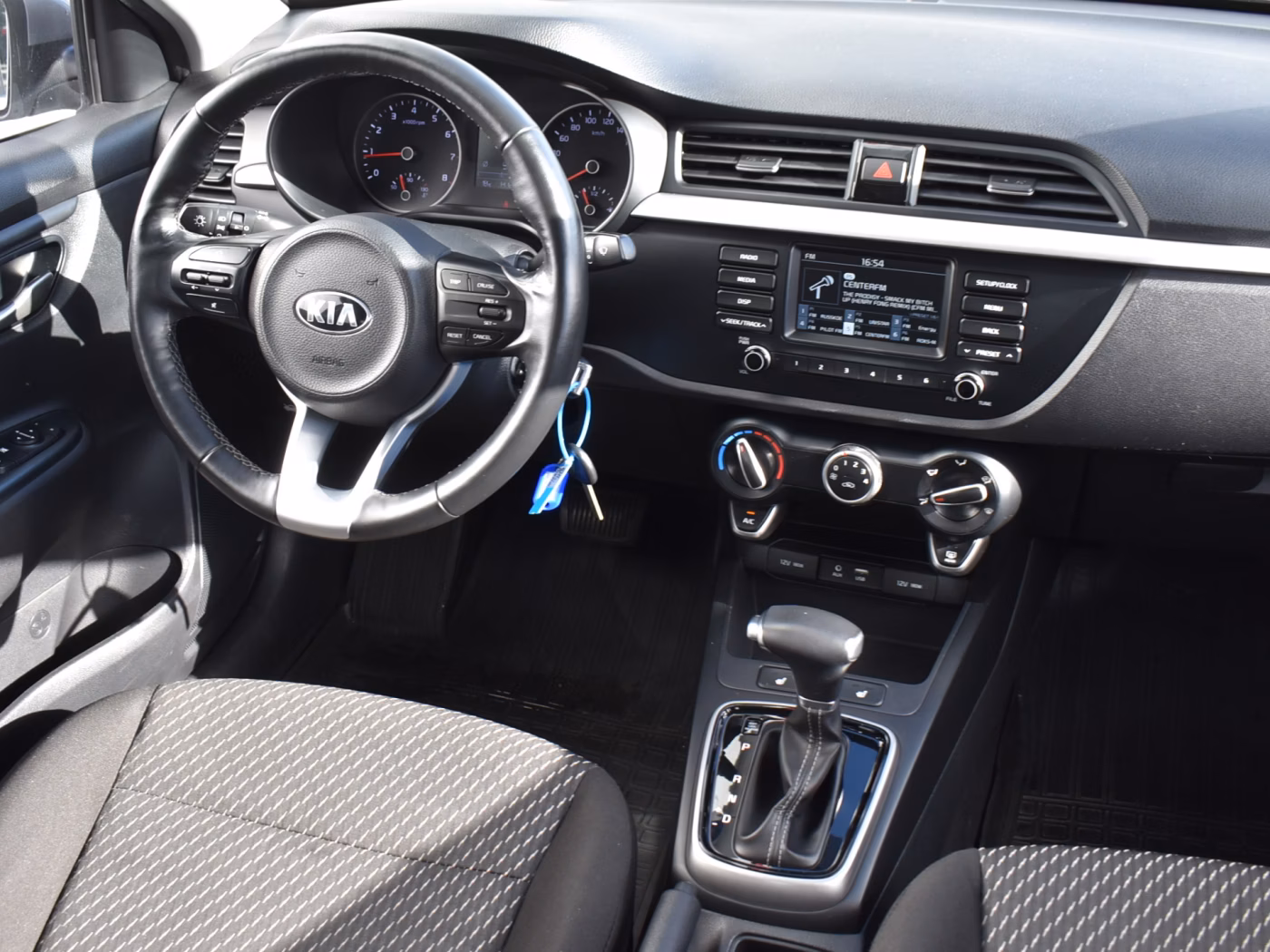 Kia Rio фото 13