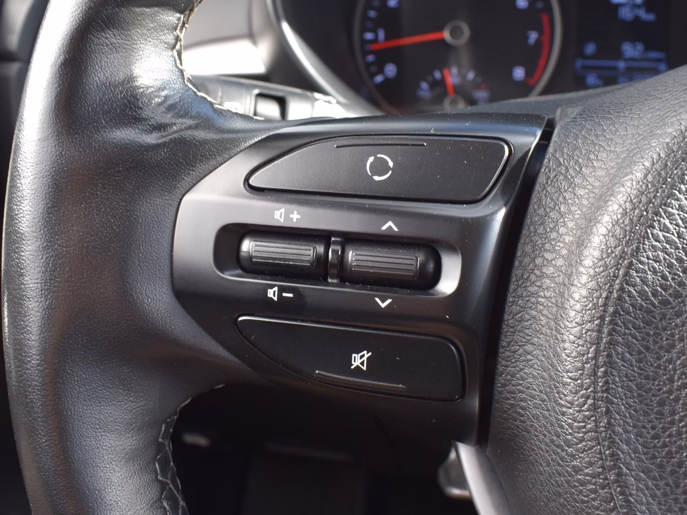 Kia Rio фото 15
