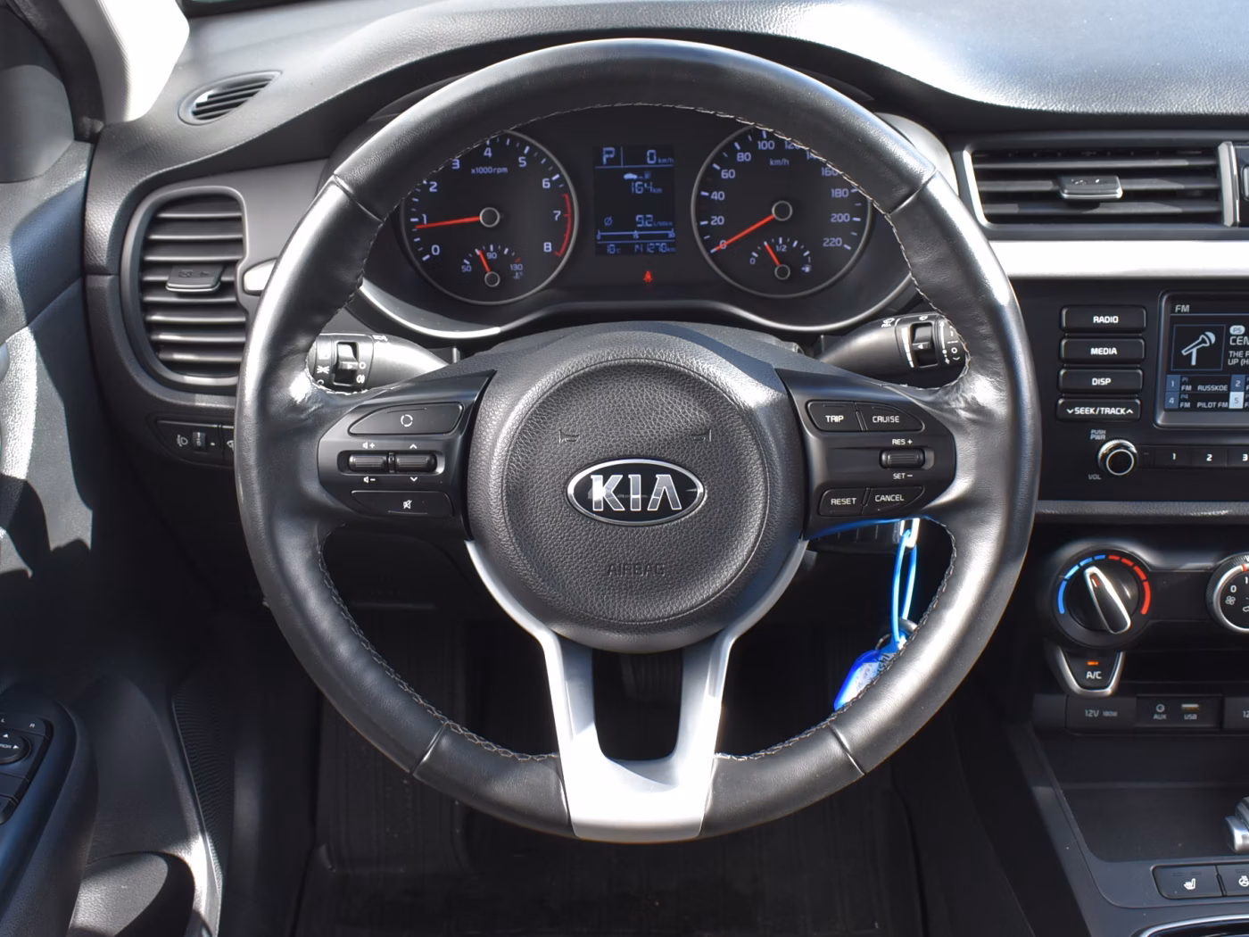 Kia Rio фото 14