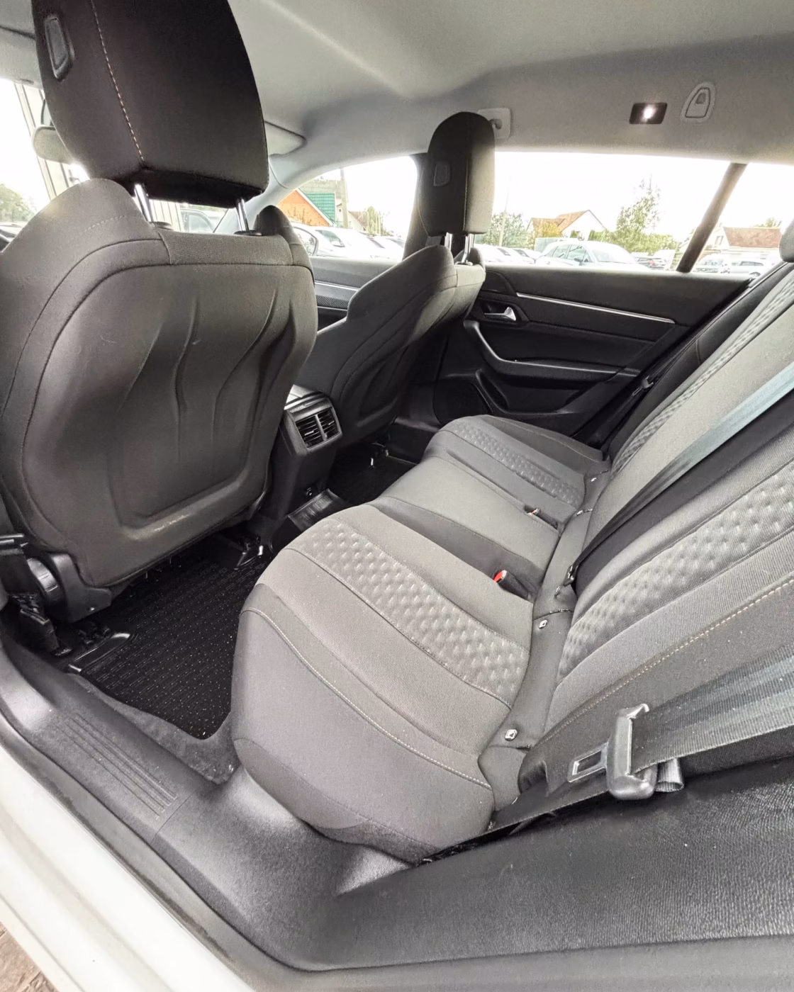 Peugeot 508 фото 9