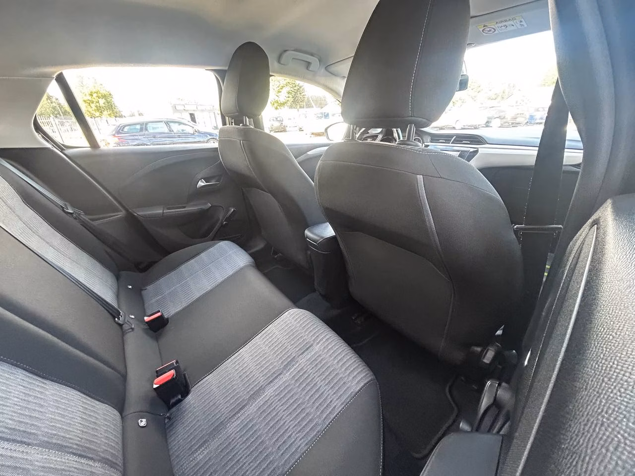 Opel Corsa фото 8