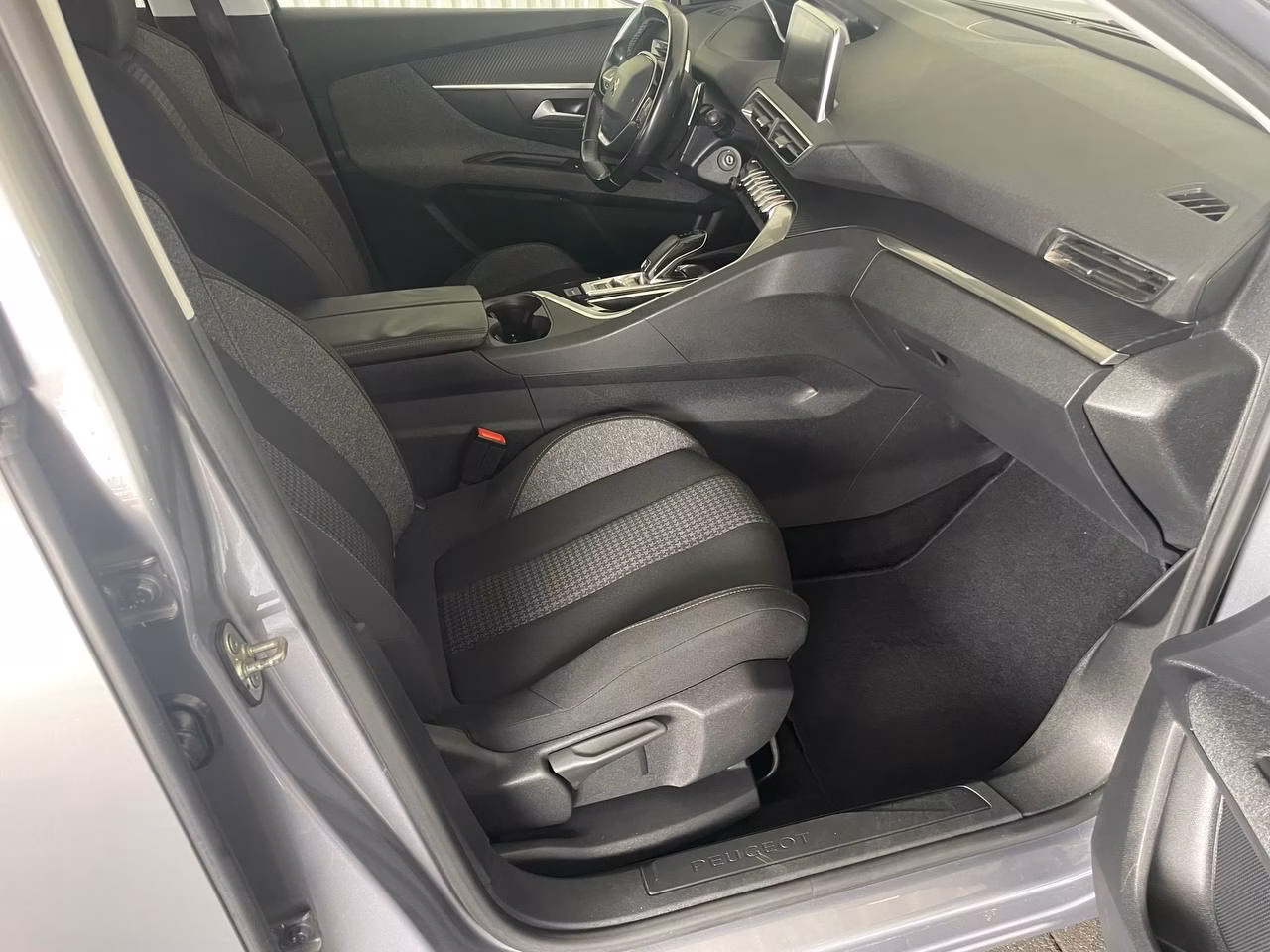 Peugeot 3008 фото 13
