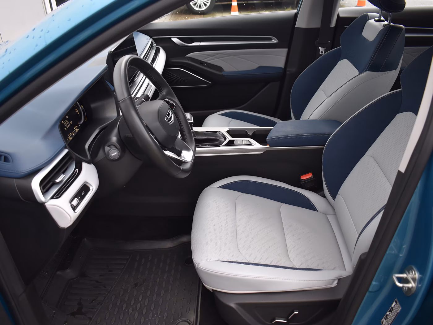 Geely Emgrand фото 10