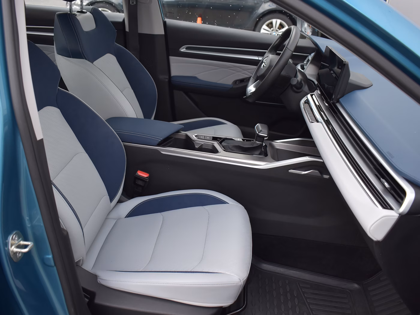 Geely Emgrand фото 12