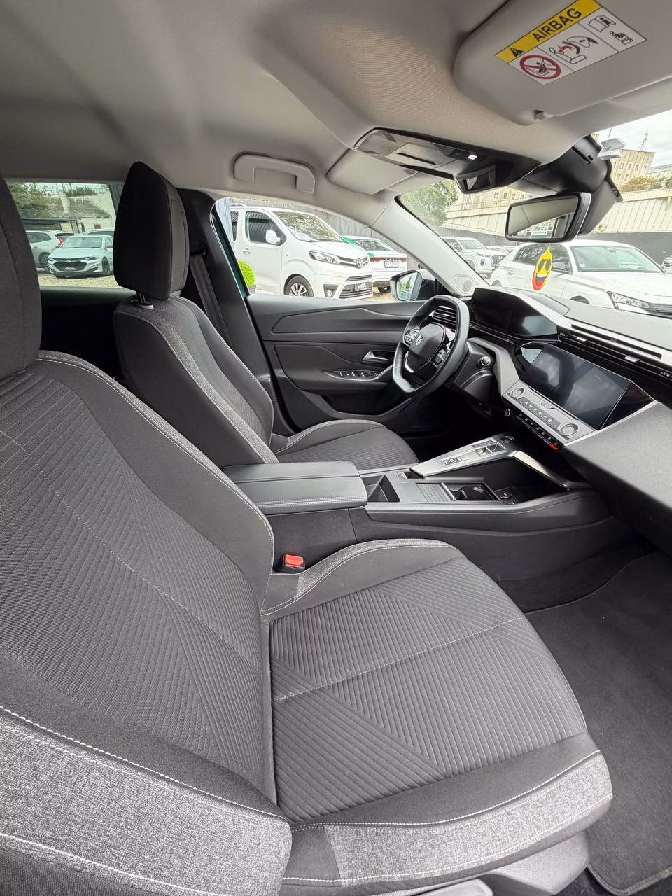 Peugeot 308 фото 13