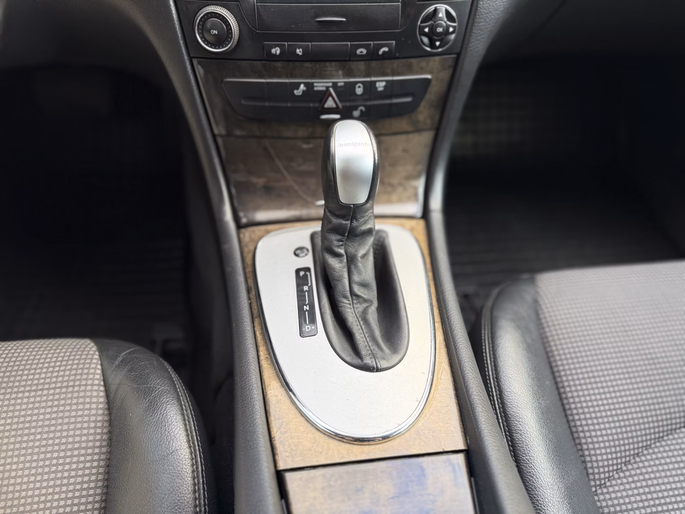 Mercedes-Benz E-Класс фото 11