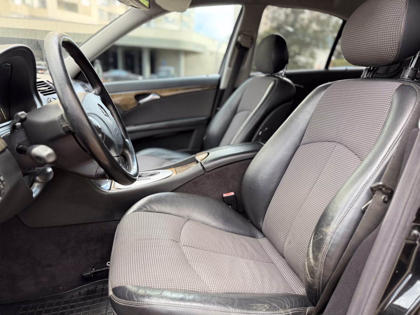 Mercedes-Benz E-Класс фото 14