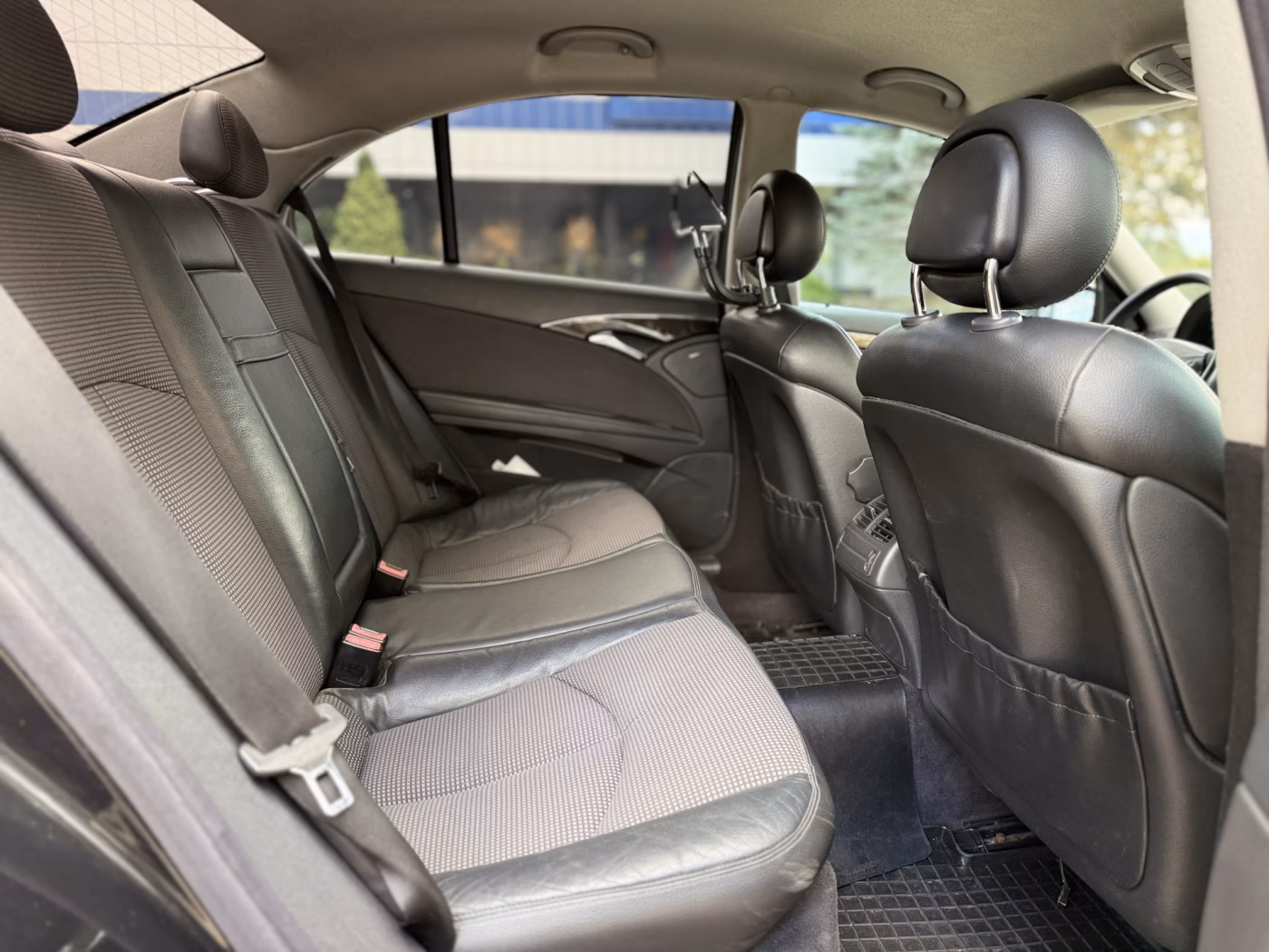Mercedes-Benz E-Класс фото 17