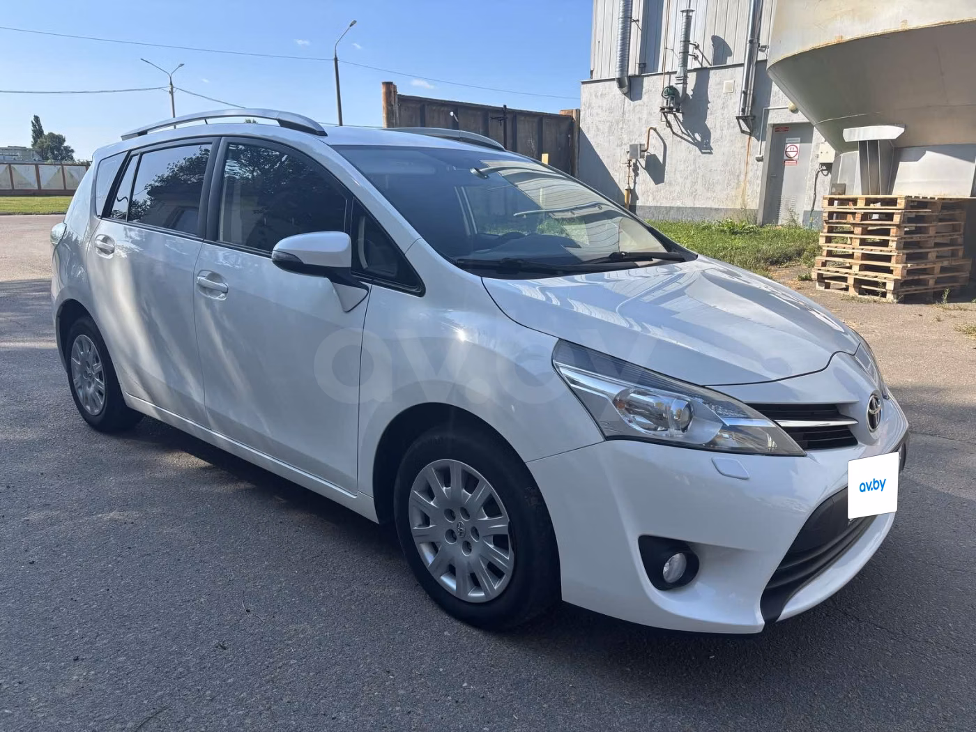 Toyota Verso фото 2