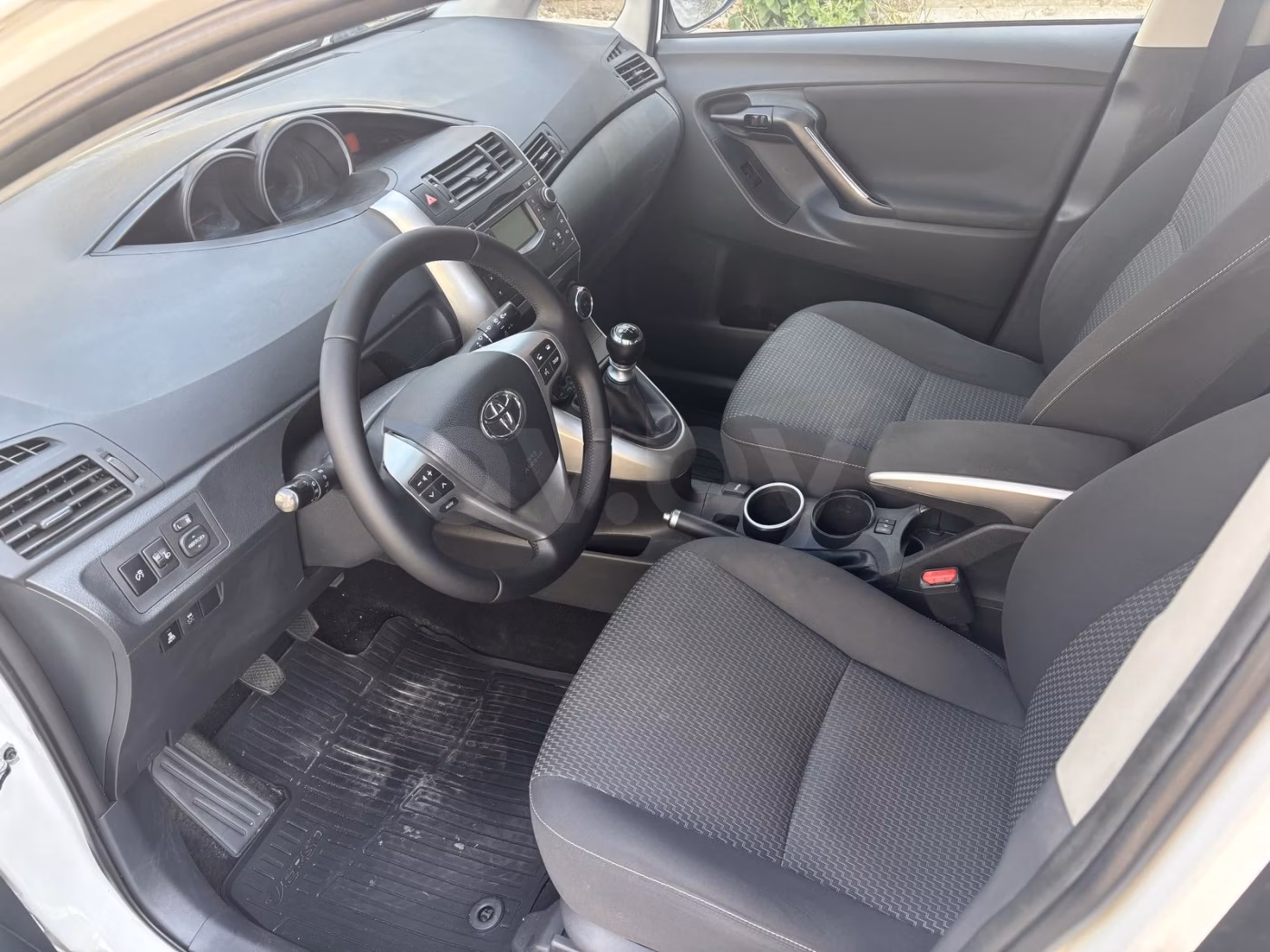 Toyota Verso фото 6