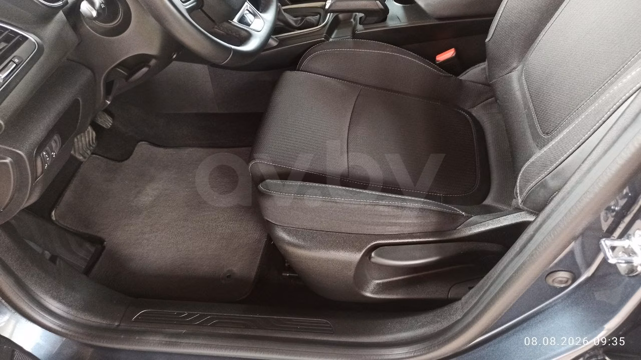 Renault Megane фото 13