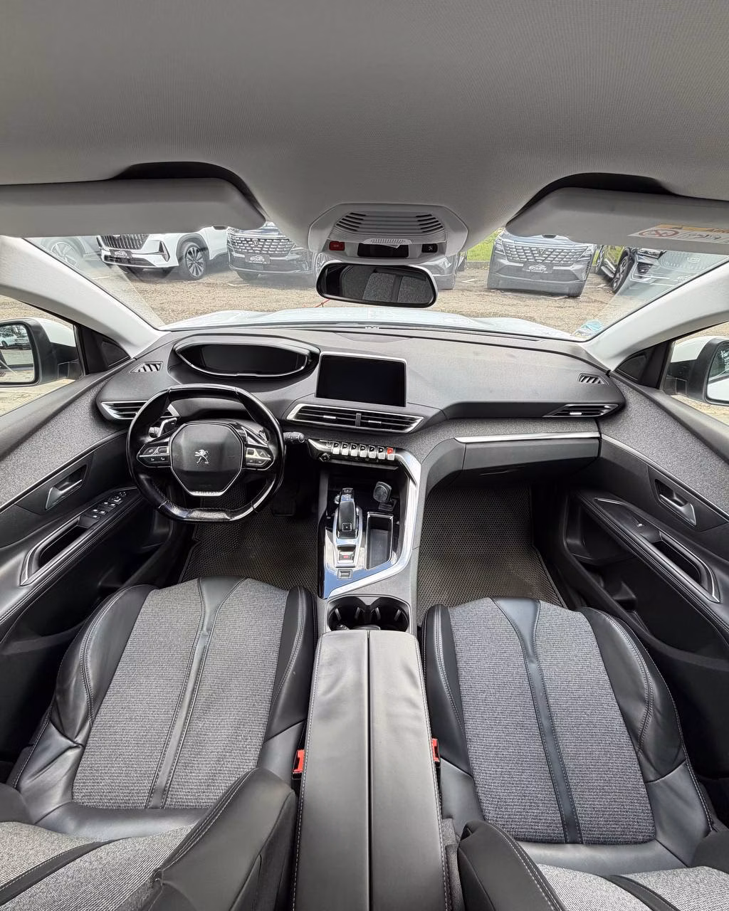 Peugeot 5008 фото 9