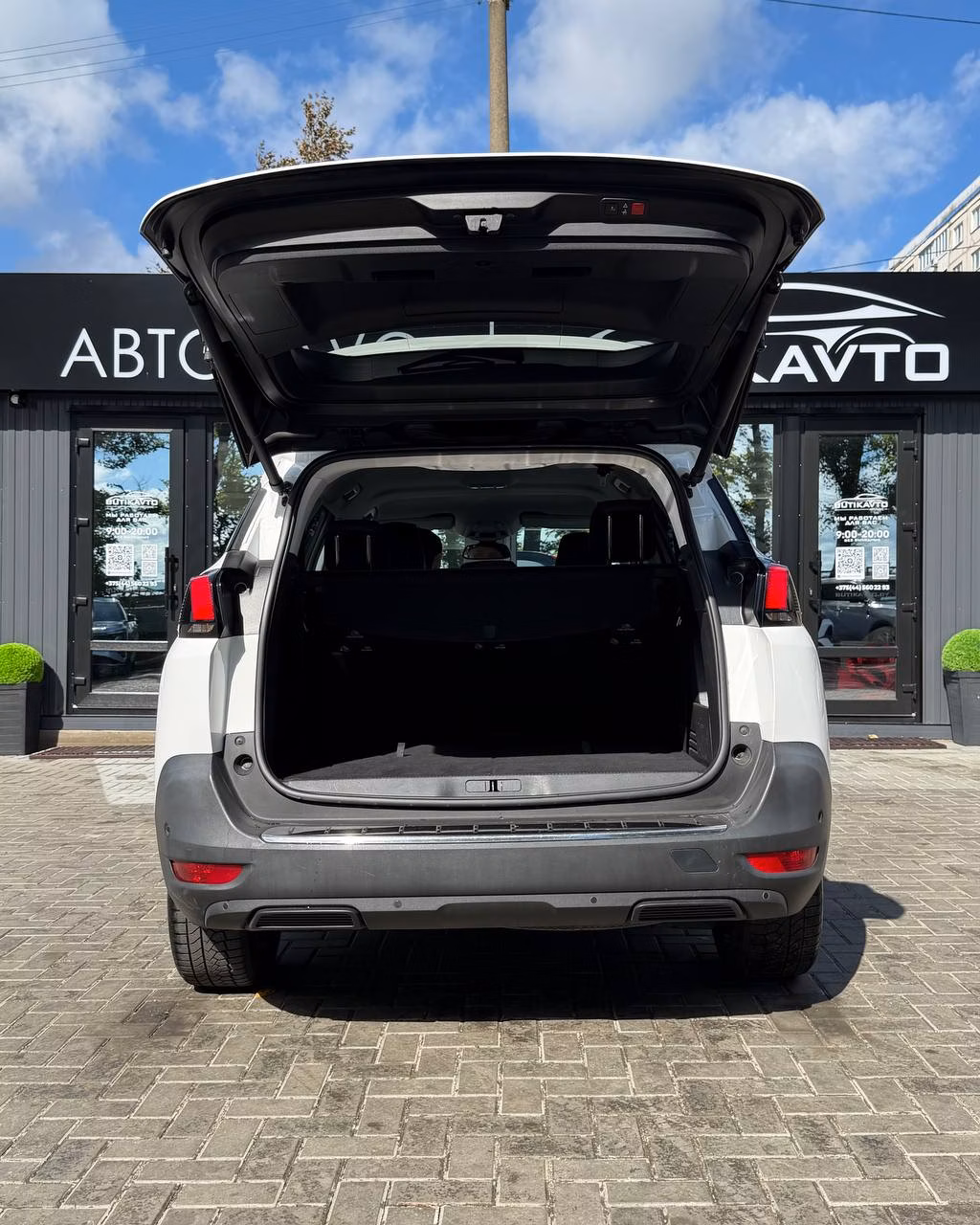 Peugeot 5008 фото 12