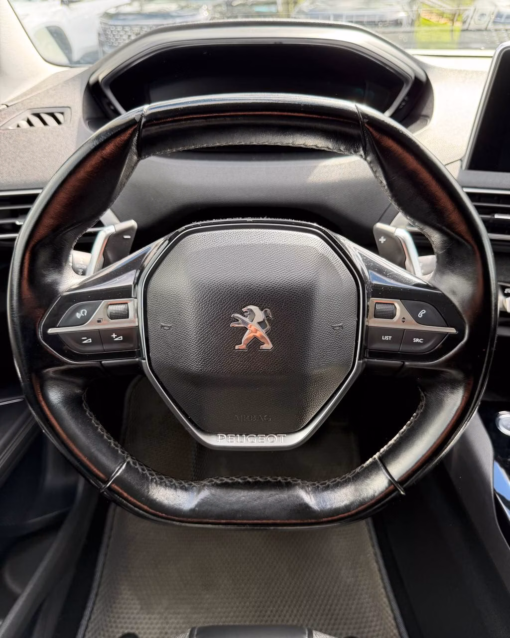 Peugeot 5008 фото 13