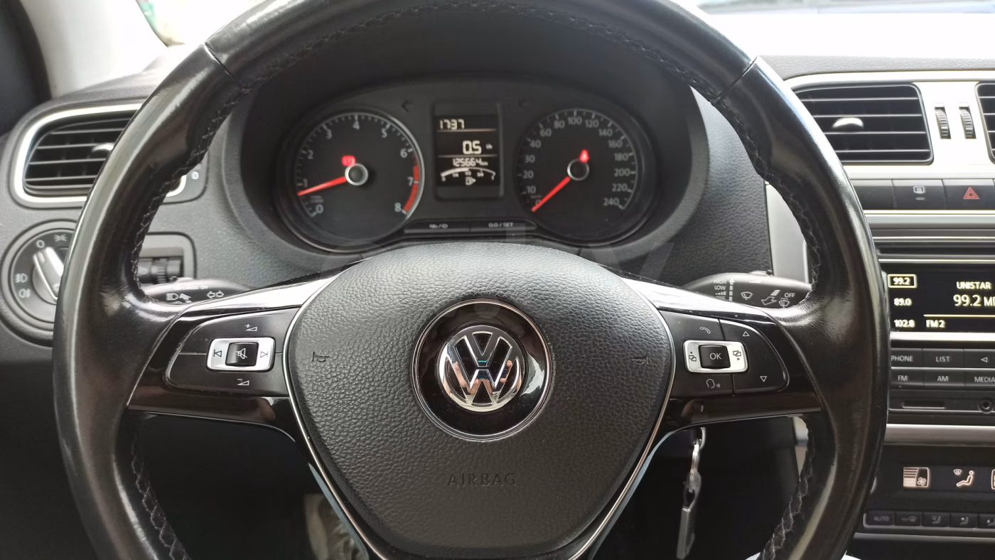 Volkswagen Polo Sedan фото 13