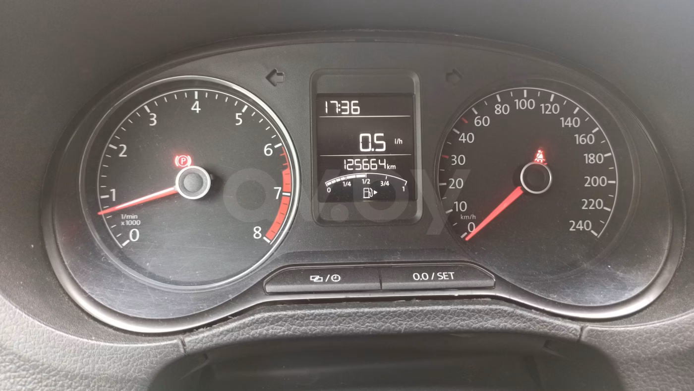 Volkswagen Polo Sedan фото 15