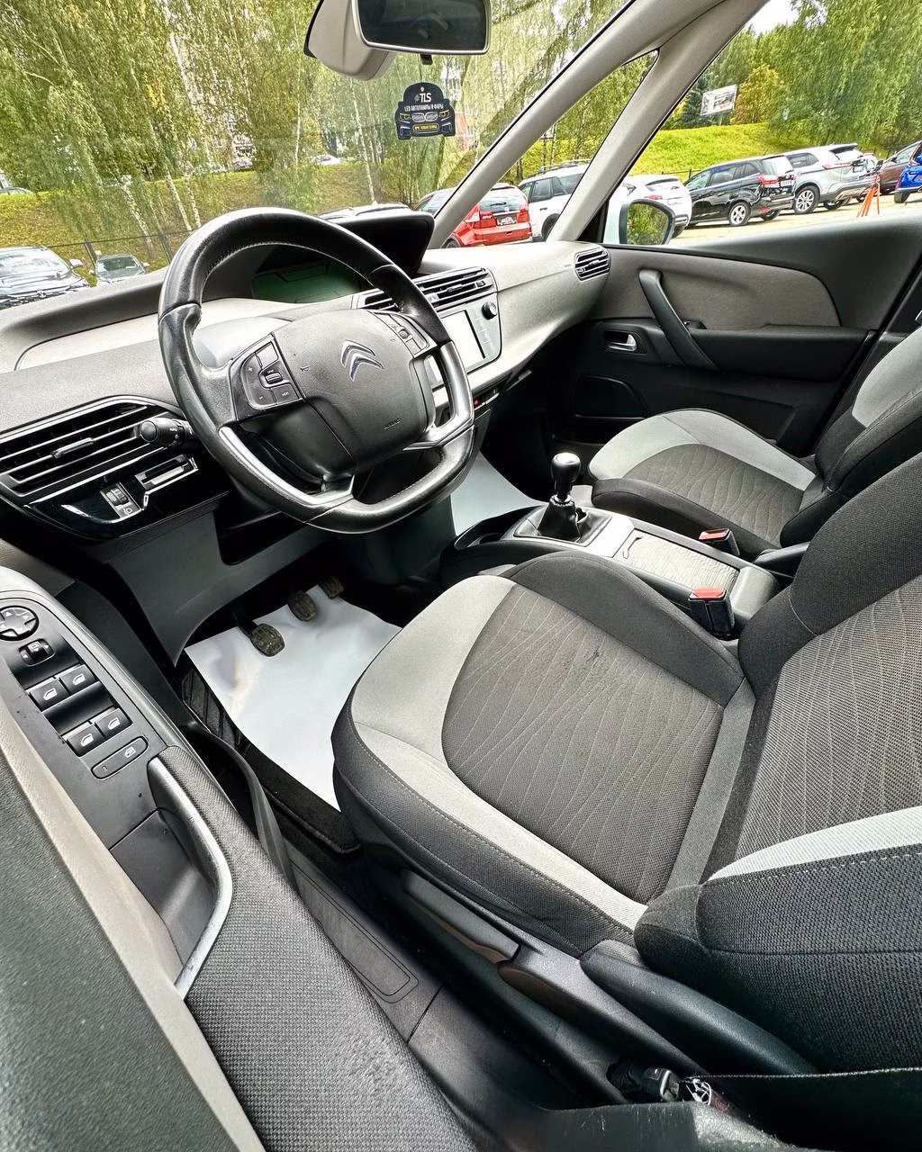 Citroen C4 Grand Picasso фото 11