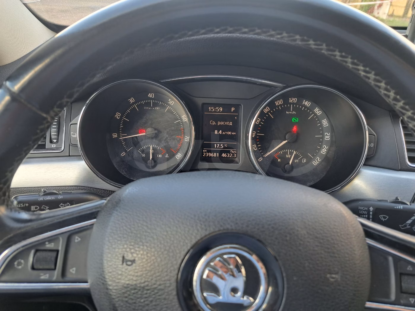 Skoda Superb фото 7