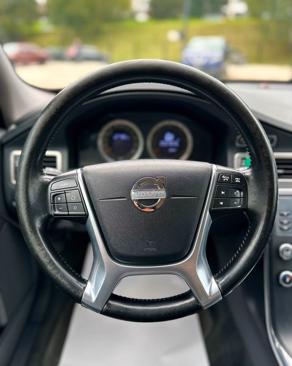 Volvo V70 фото 10