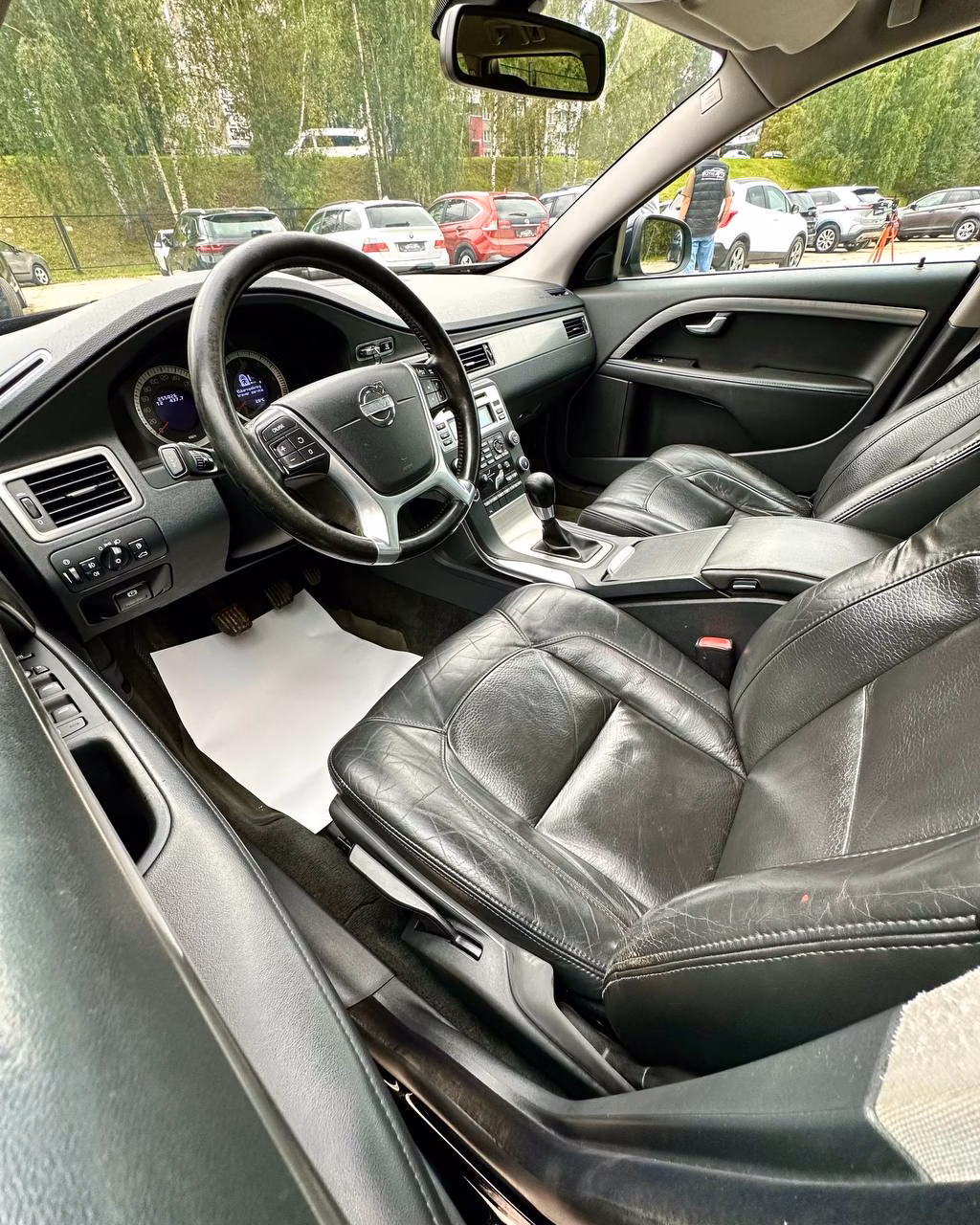 Volvo V70 фото 11