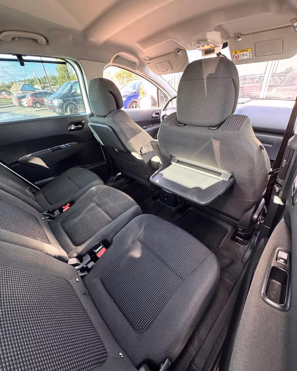 Peugeot 5008 фото 13