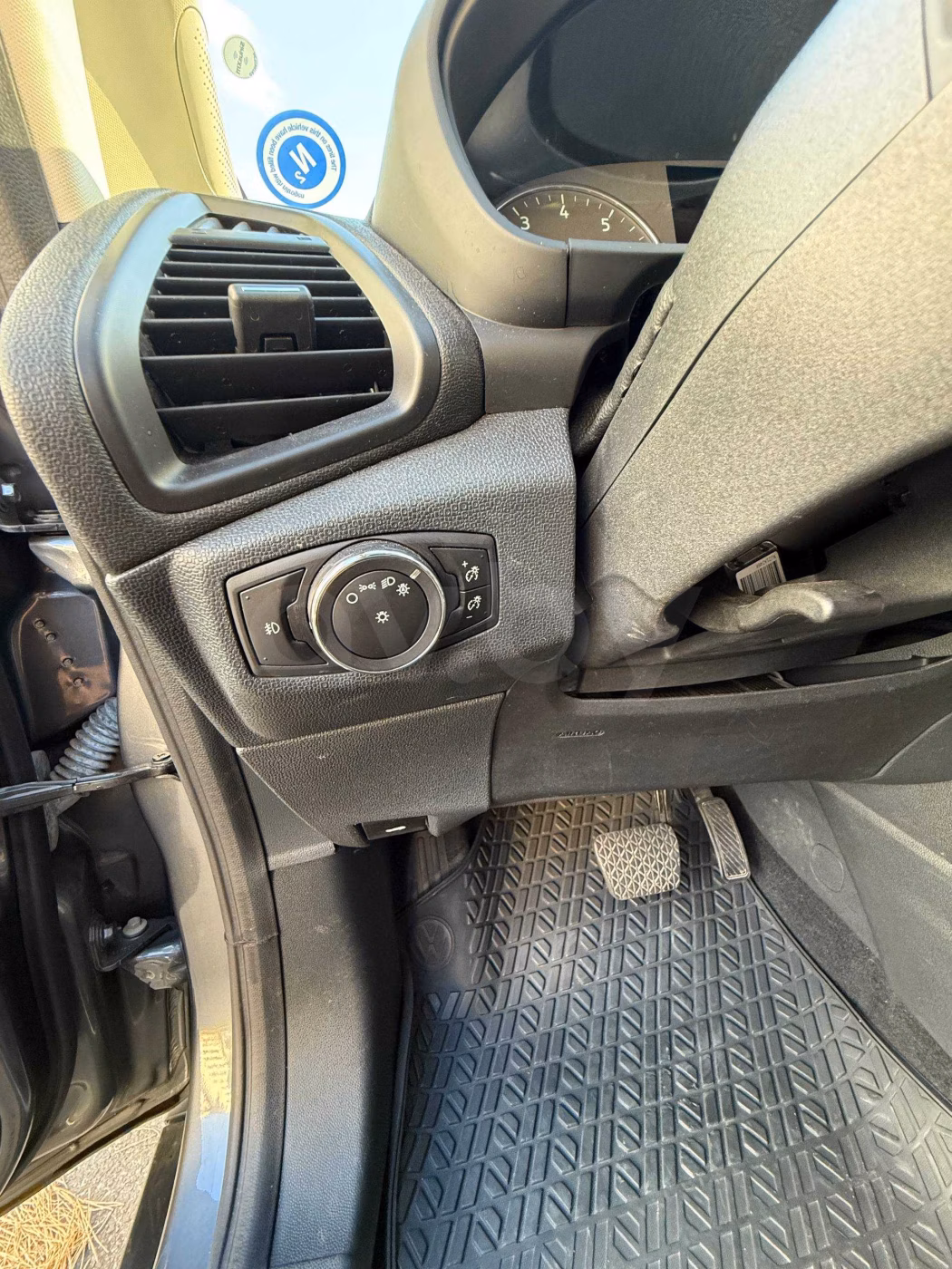 Ford EcoSport фото 17