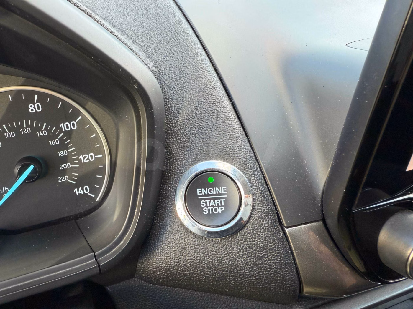 Ford EcoSport фото 21