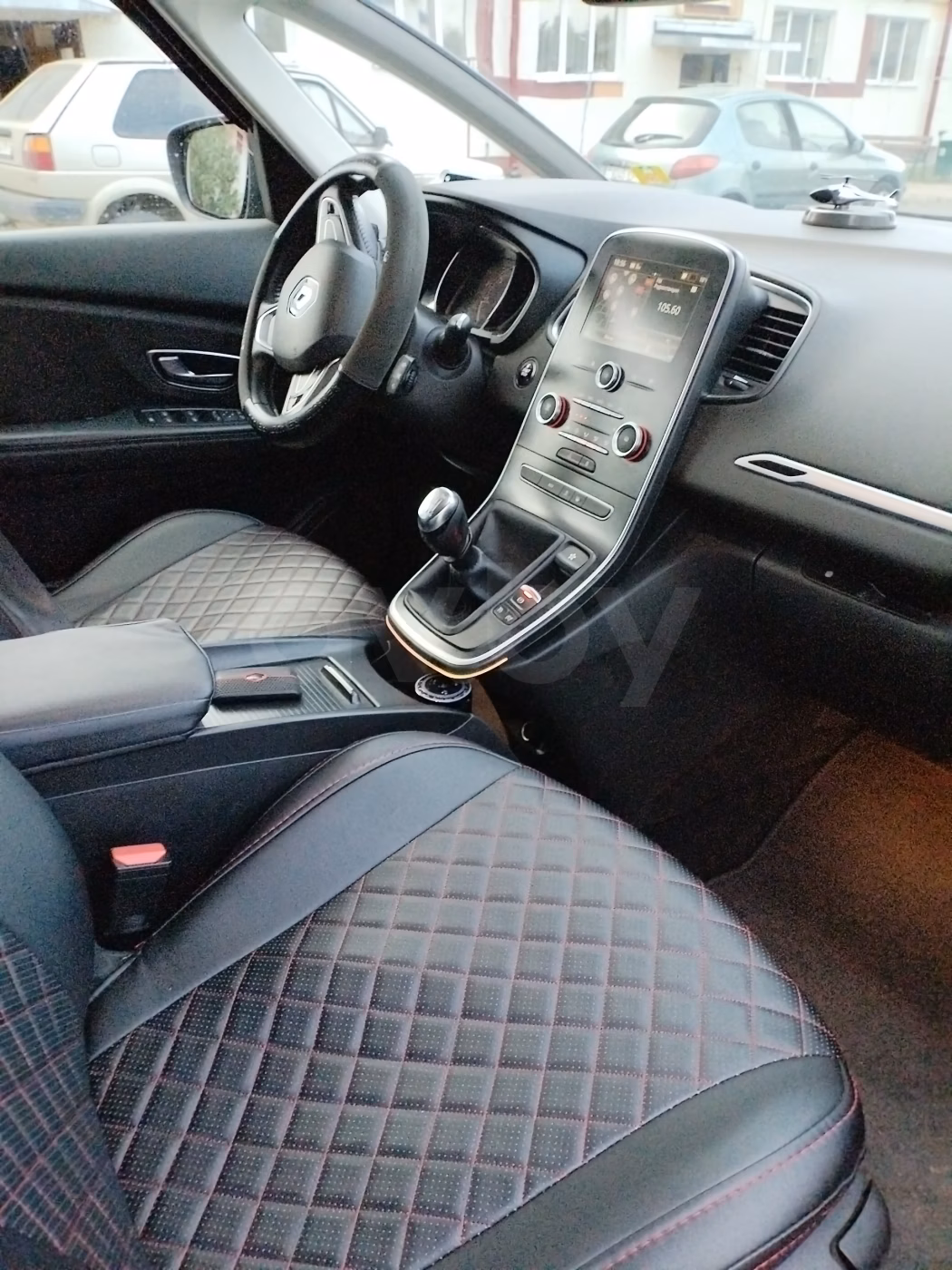 Renault Scenic фото 8