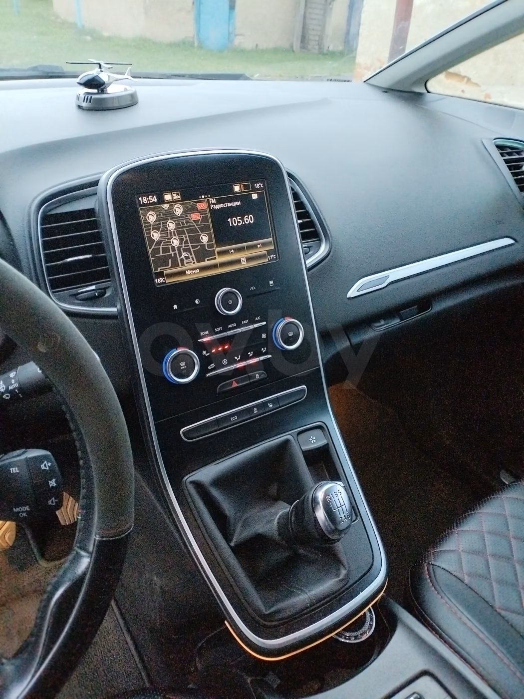 Renault Scenic фото 14