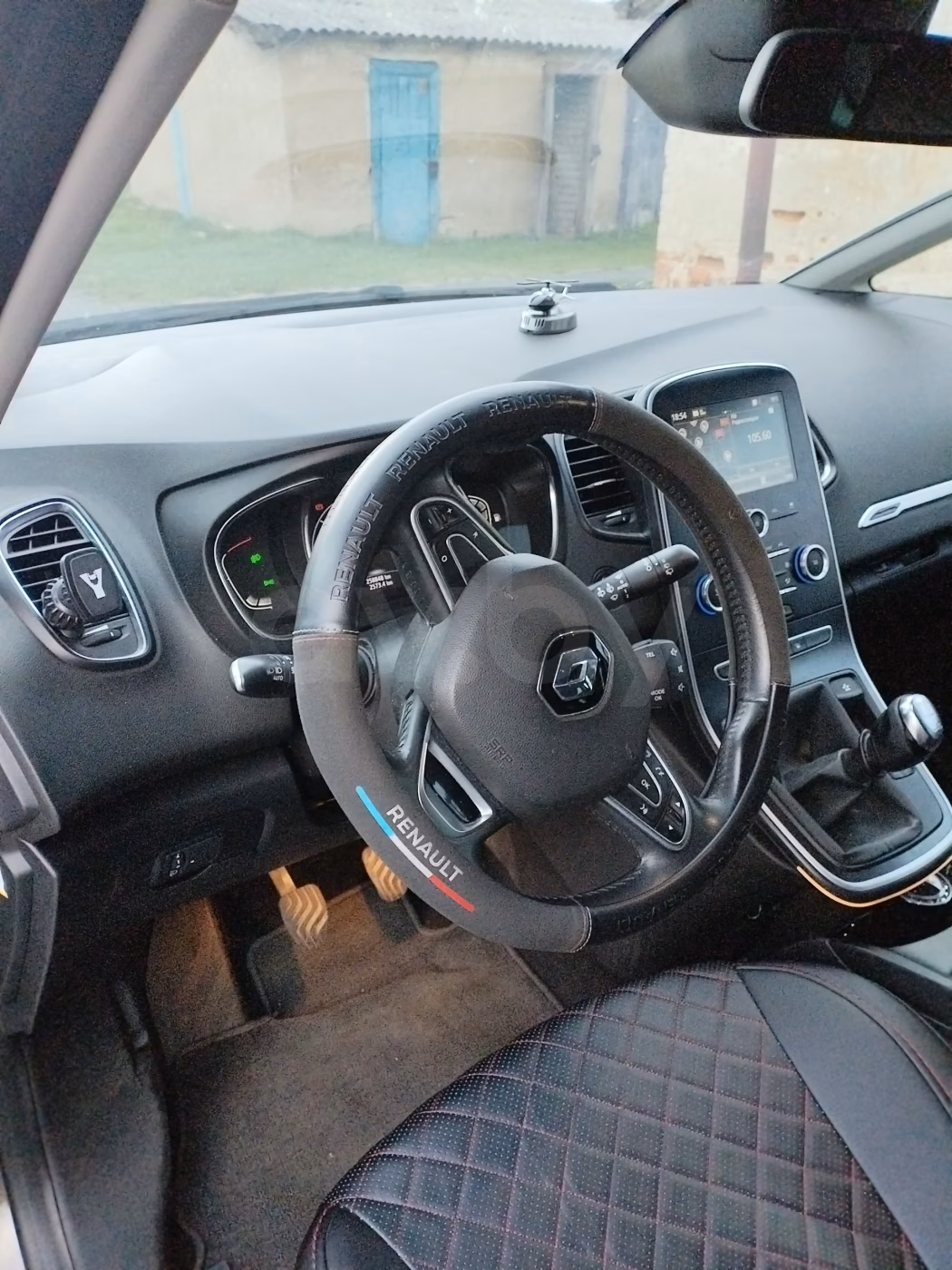 Renault Scenic фото 15