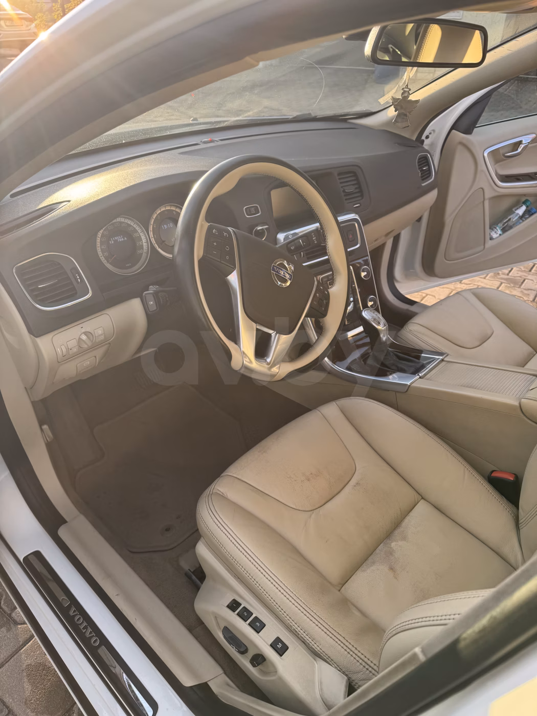 Volvo S60 фото 14