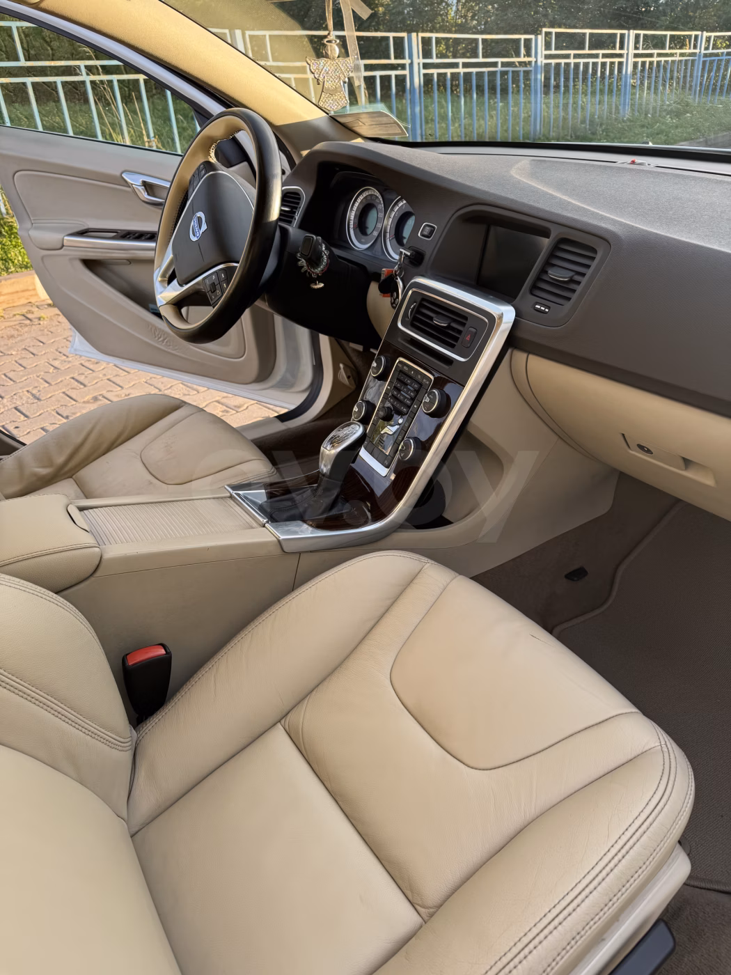 Volvo S60 фото 6