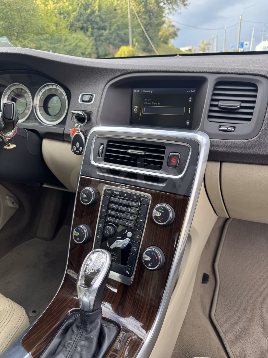 Volvo S60 фото 13