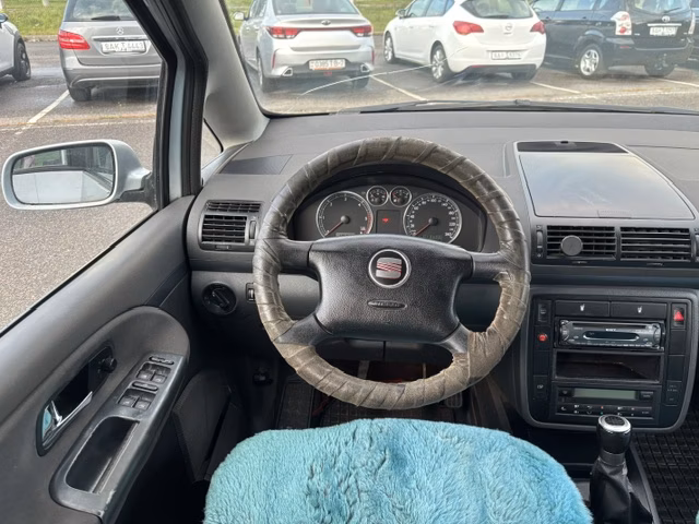 SEAT Alhambra фото 14