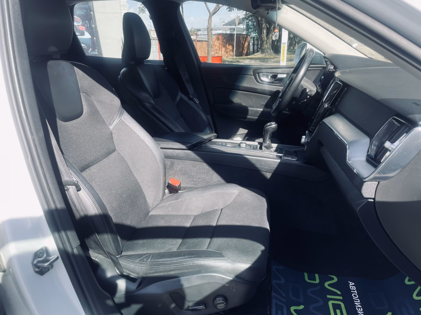 Volvo XC60 фото 13