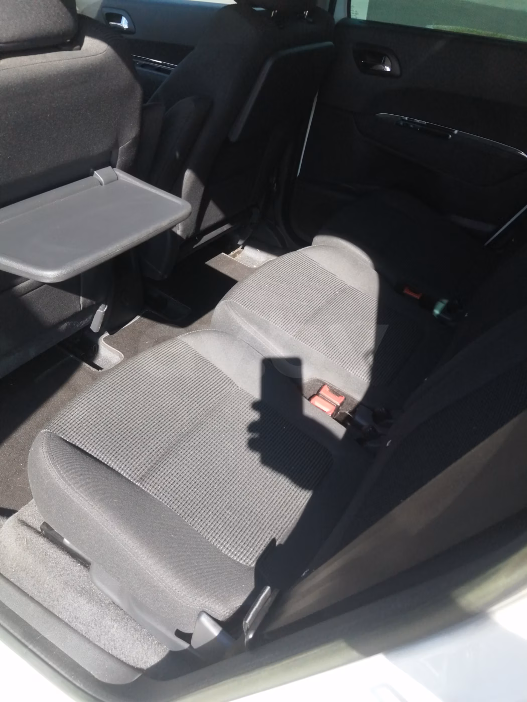 Peugeot 5008 фото 9
