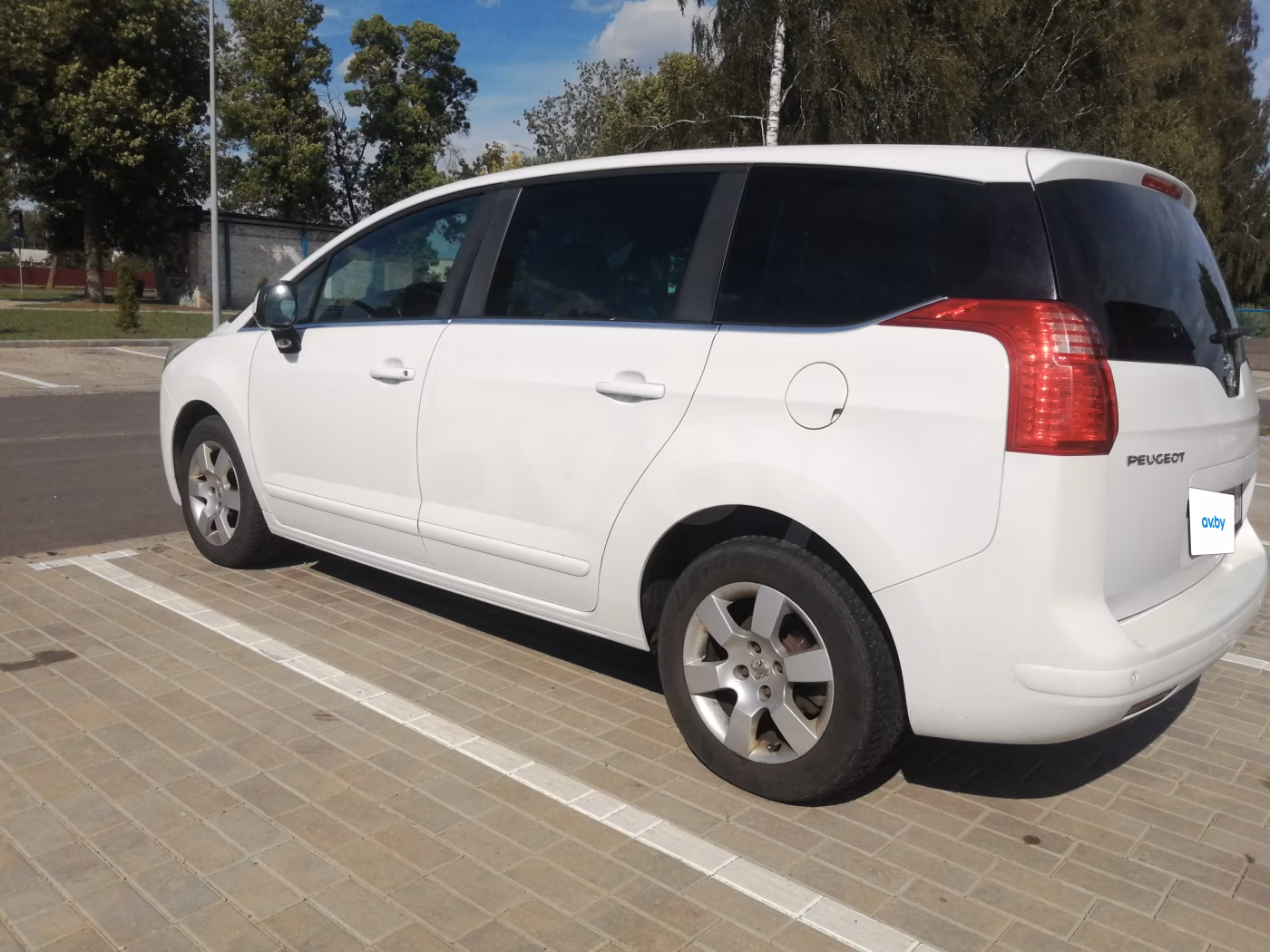Peugeot 5008 фото 11