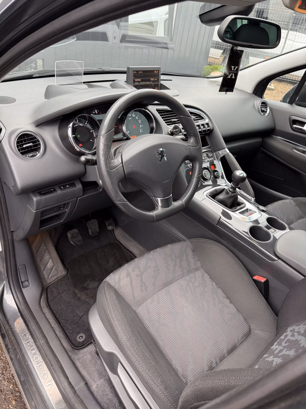 Peugeot 3008 фото 7