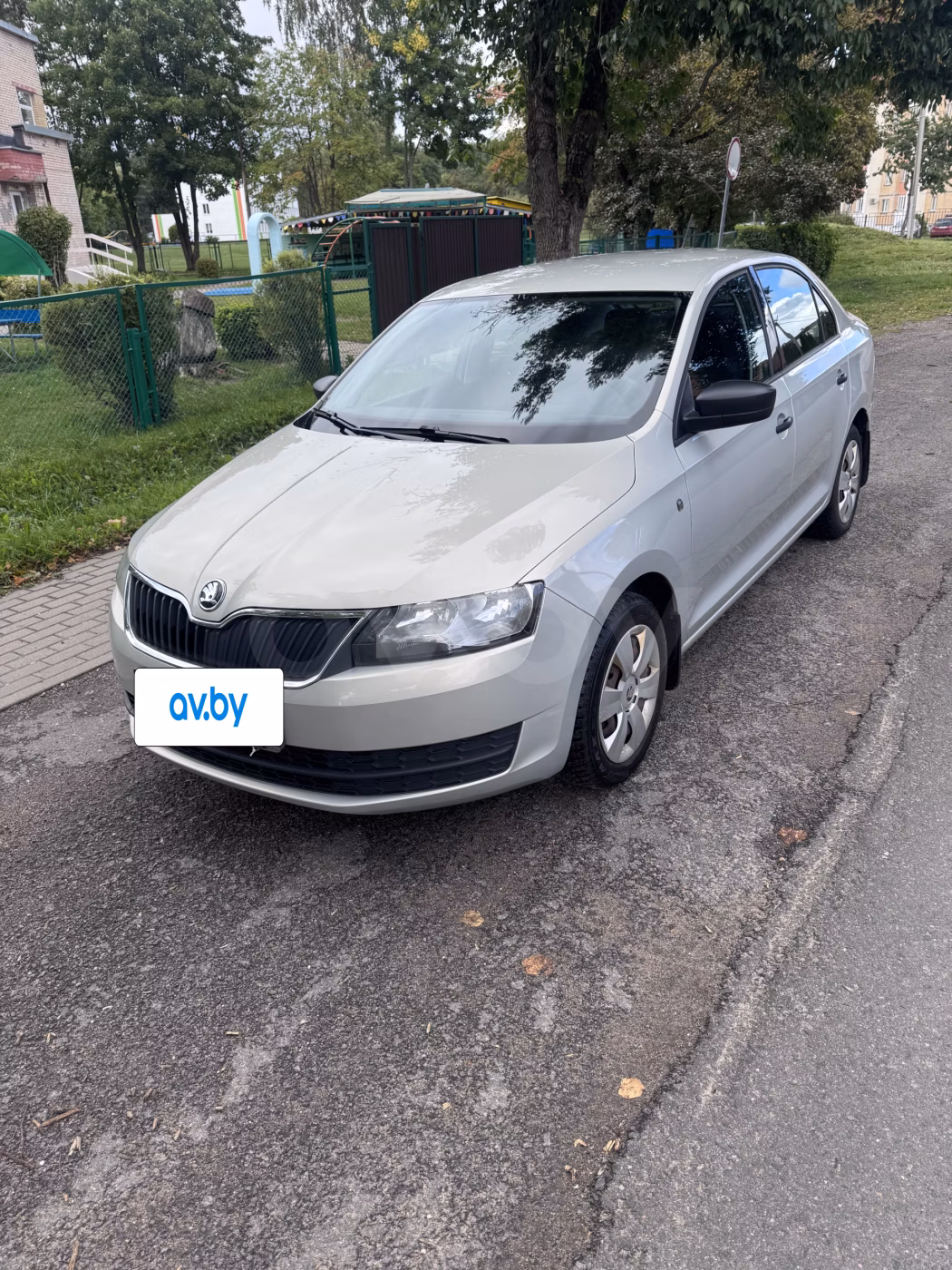Skoda Rapid фото 4
